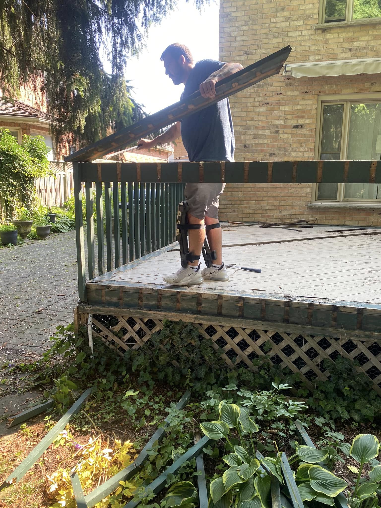 Cedar deck power washing and restoration in North York, Toronto